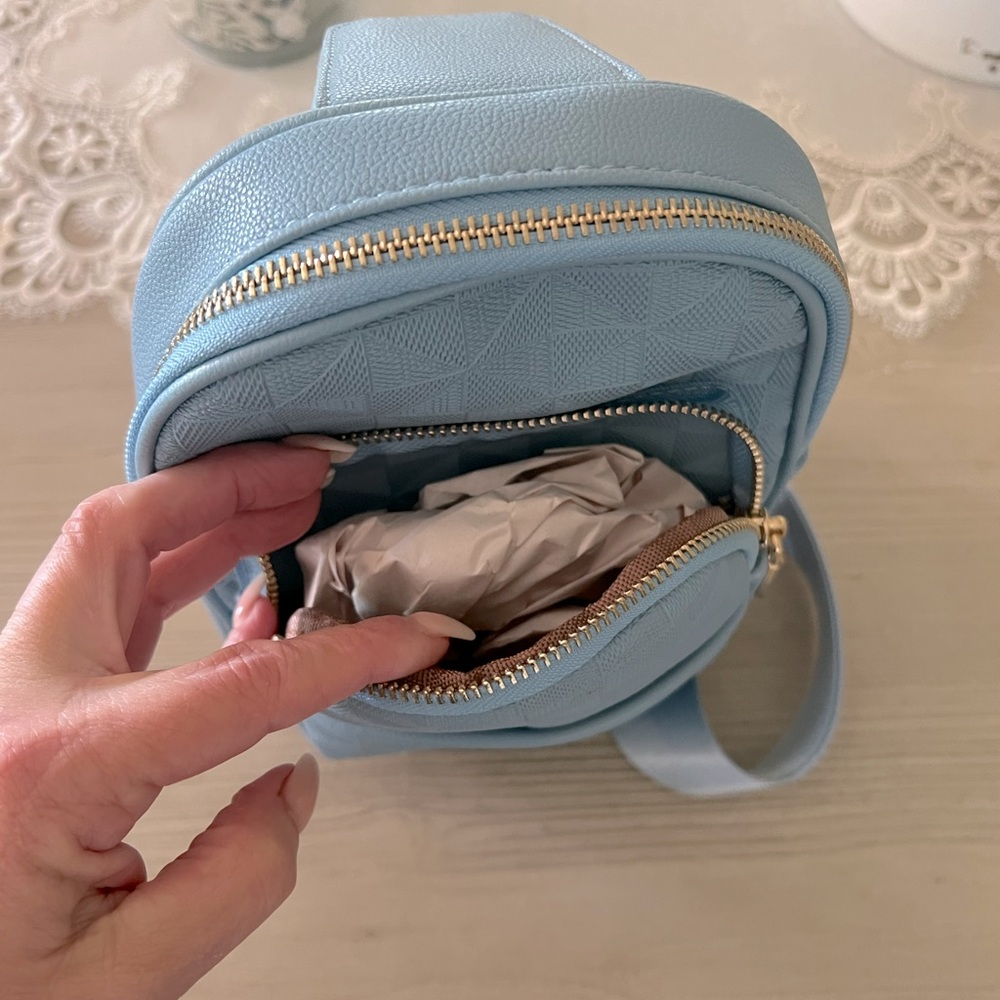 Crossbody Bag - Picture 5 of 8
